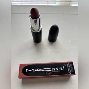 MAC Cosmetics Macximal Sleek Satin Lipstick Classic 807 Truth Be Untold